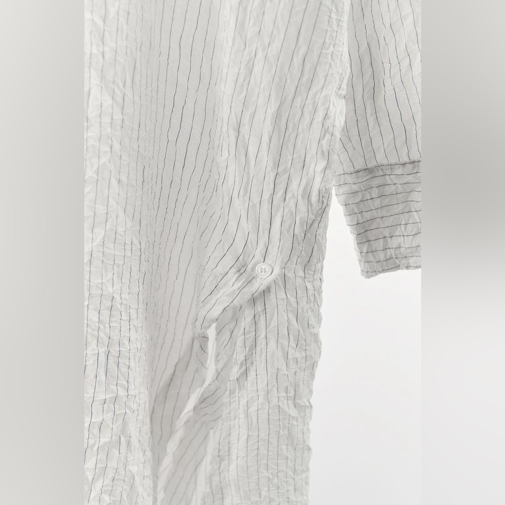 NWOT. Zara White/Black Oversized Crushed Striped Shirt. Size L. - Picture 8 of 13